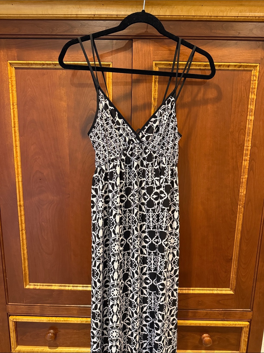 Dex Black and White Geometric Spaghetti-strap Maxi Dress